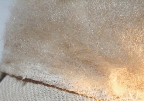A Firefinch téli, kombinált munkavédelmi kesztyű különlegesen tartós, ellenálló bútoripari minőségű marhabőr felhasználásával készült, a hideg munkakörnyezet és/vagy a téli, kültéri munkavégzés kihívá