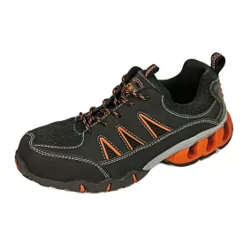 A Codda munkavédelmi cipő beépített kényelmi és biztonsági funkciói alkalmassá teszik számos különböző munkakörnyezetben a dolgozó lábának mechanikai védelmére.