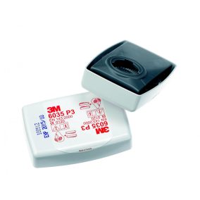 A p3 besorolású 3M 6035 szűrőbetét a kompatibilis teljes és félálarcokban a káros anyag belégzésének megakadályozásával támogatja az egészséget.