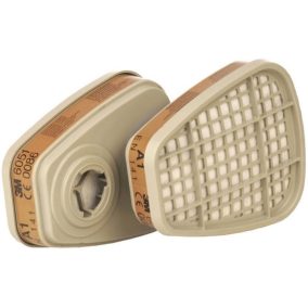 Az A1-es besorolású 3M 6051 szűrőbetét az expozíciós határérték tízszereséig nyújt védelmet veszélyes gőzök, gázok légutakba kerülése ellen.