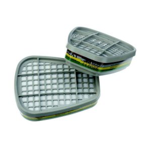 A 3M 6059 jelzésű szűrőbetét a szerves és szervetlen, ammóniatartalmú vegyületek belégzése ellen véd, a munkavállaló egészségkárosodásának megelőzése mellett a maszk élettartamát is maximalizálja.