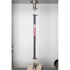 A Cado hevederhurok mindkét végén zárható, stabilszerkezetű tartóelemhez kerüljön rögzítésre.