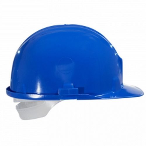 A Workbase védősisak 6 ponton állítható kosárral és izzadtságszalaggal is a munkavállaló kényelméről gondoskodik, a fej általános védelme mellett.