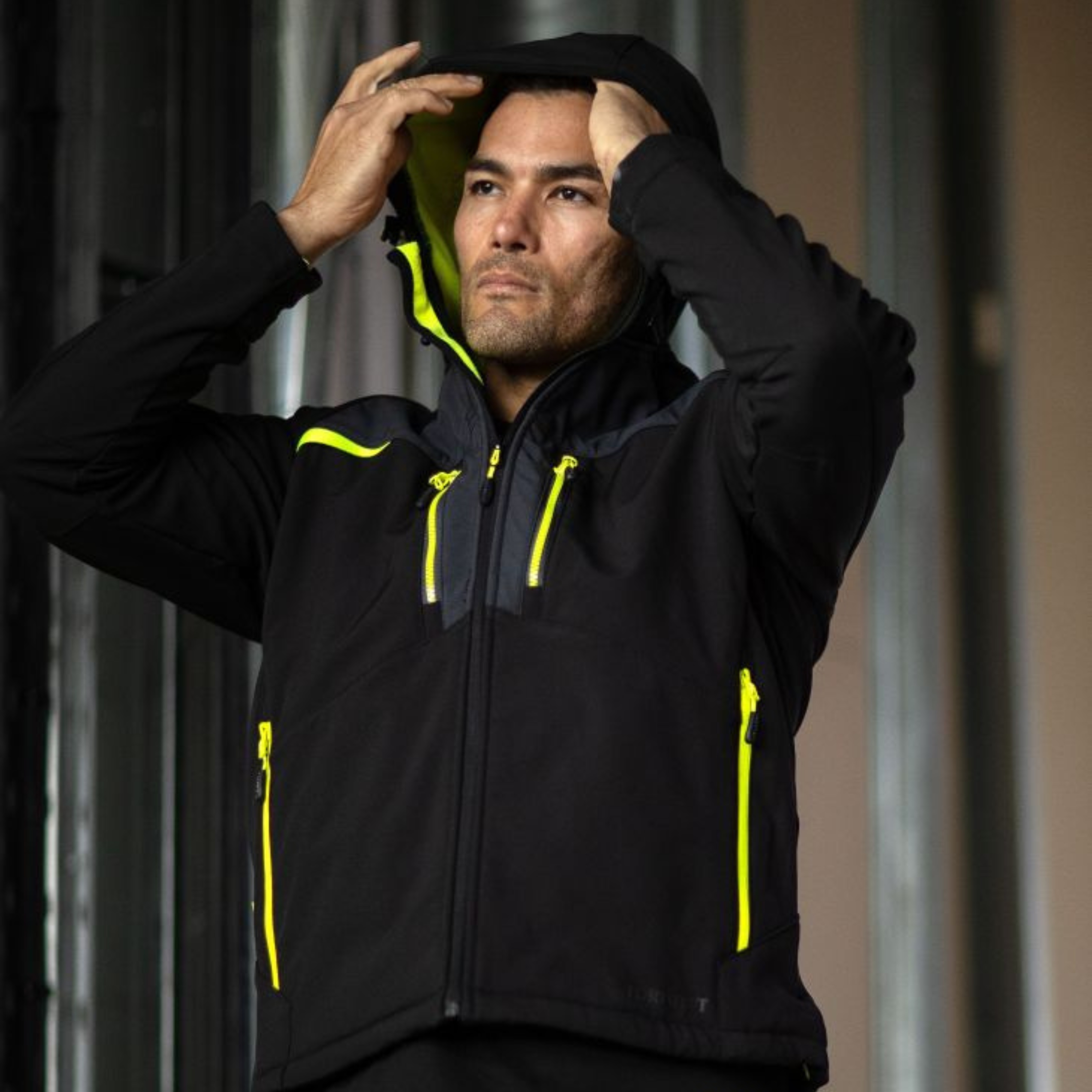Miért válassz magadnak Portwest softshell kabátot?
